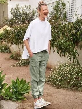 FRANK & EILEEN Jameson Utility Jogger Pants Women's 6 Green Italian Cotton Flax